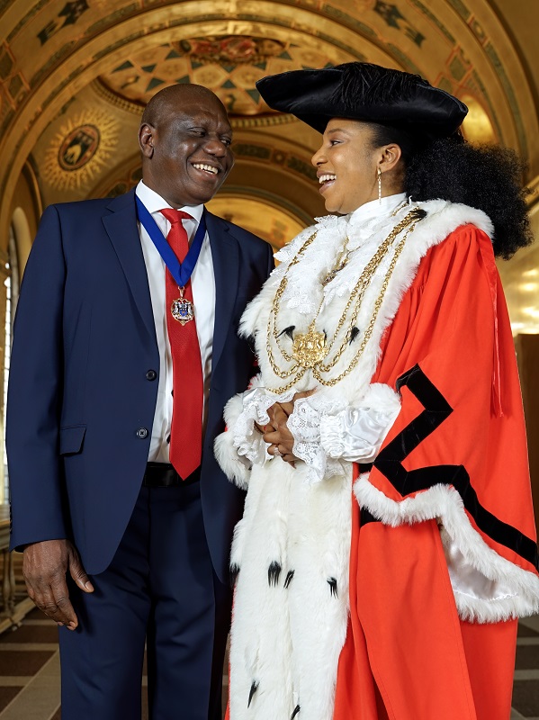 Official portrait photograph of Councillor Al Garthwaite in ceremonial robes